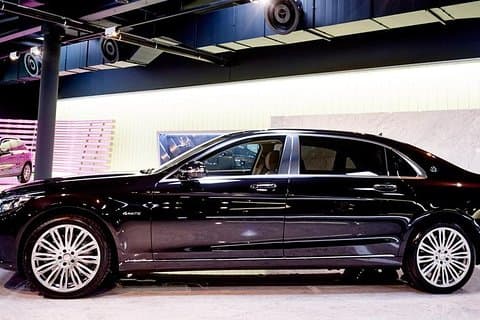 Private Transfer: Toronto Pearson Airport or Mississauga City Black Car Service