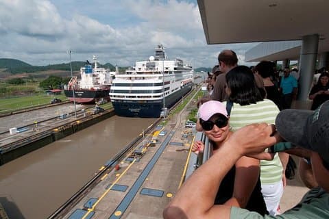 Överföring till Panama Canal (Miraflores Locks)