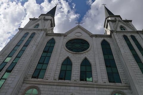 Harbin Katolske Kirke Bil Transfer Service