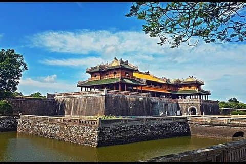 Hue City Tour Via HAI VAN Pass Avgång från HOI AN eller DA NANG city