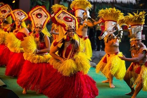 Polynesisk Kulturcenter: Aliʻi Lūʻau-pakken