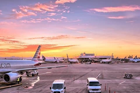Herzliya nach Tel Aviv Ben Gurion Flughafen Privater Transfer bei Abreise