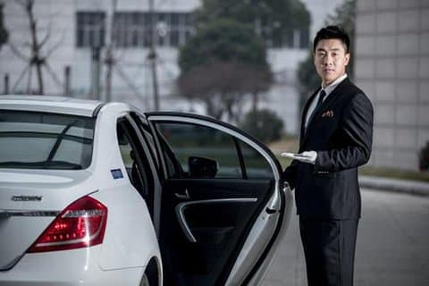 Transfert privé aller simple de l'hôtel du centre-ville de Shanghai à l'aéroport de Pudong
