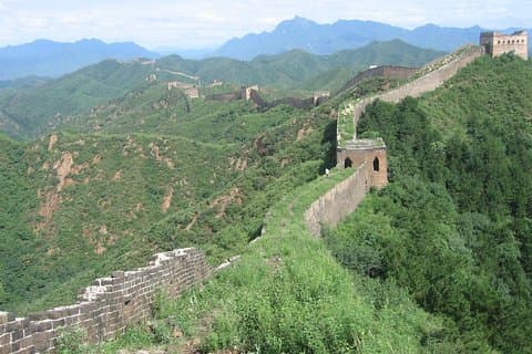 Excursión de 2 días para grupos pequeños a la emblemática Gran Muralla en Gubeikou y Jinshanling dirigida por un agricultor