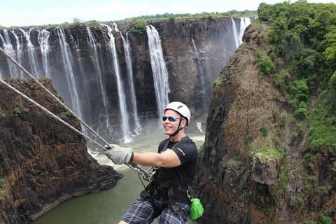 Abseilen bij Victoria Falls