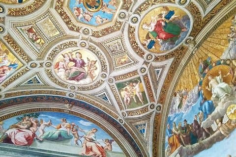 Skip-the-line Night Tour Vatican Museums with Sistine Chapel