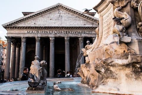 Pantheon di Roma e Chiesa di Minerva Tour guidato con Maria