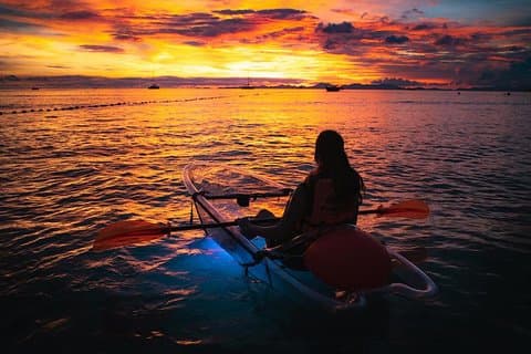 Visite nocturne éclairée en kayak clair de 2 heures à Krabi