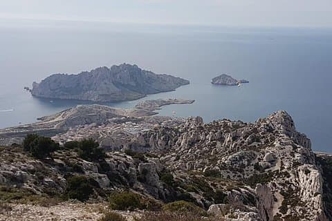 Panoramisk vandring på Marseille från Les Calanques