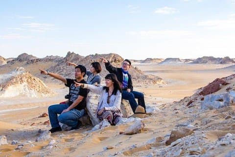 Camping in den weißen und schwarzen Wüsten (Oase Bahariya) und Kairo Privater Transfer