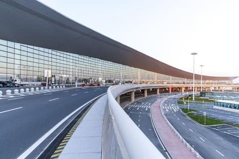 Traslado privado de llegada al aeropuerto de Tianjin a los hoteles de Beijing