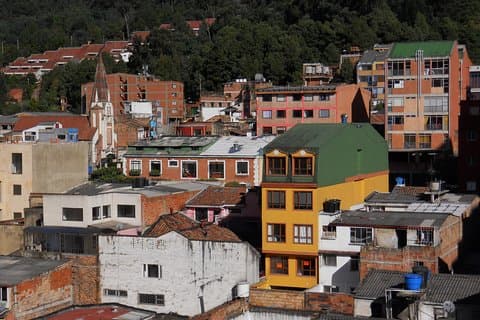 Bogotá: Audiotour von La Macarena zum Parque Nacional