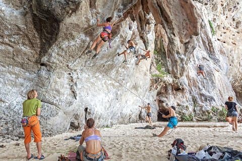 Cursos de escalada en roca en Railay Beach Krabi