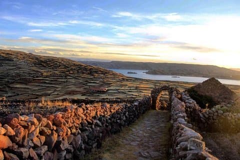 Tour Uros, Amantani, and Taquile Islands in 2 Days with Homestay