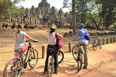 Excursão privada de bicicleta VIP ao nascer do sol em Angkor Wat
