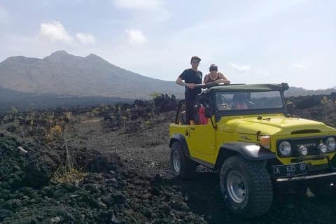 Circuit en 4x4 sur le volcan Batur: aventure de lave noire