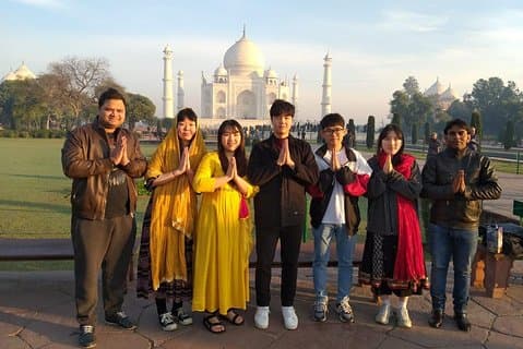 Excursión a Agra de 2 días con Taj Mahal al amanecer desde Delhi en coche con hoteles
