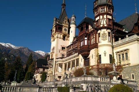 Peles slott, Bran slott, Rasnov fästning och Sinaia klostertur från Brasov