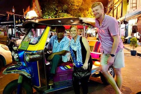 Private - Bangkok EV-TUKTUK Tour by Night incl. snack & drink