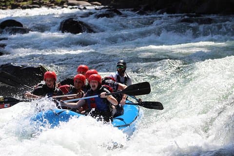 Rafting sulle rapide dell'Arenal + Foto gratuite + Pranzo libero