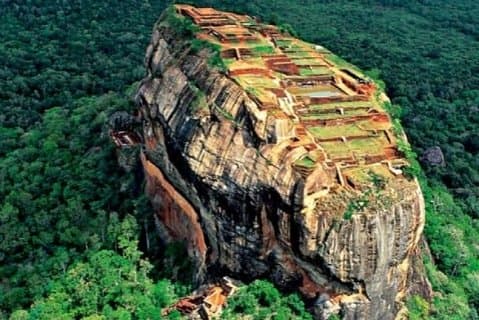 Excursion privée dans la forteresse de Sigiriya Rock et le temple de la grotte de Dambulla