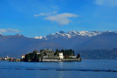 Half day tour: Isola Bella and Fishermen's Island with a tour guide