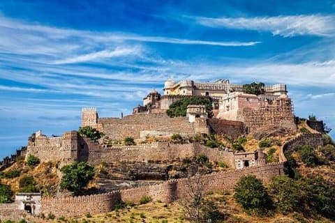 Private Full Day Historical Tour of Ranakpur & Kumbhalgarh Fort from Udaipur
