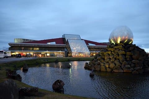 Keflavik To Reykjavik Private Luxury Airport Transfer