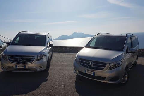 Privat overførsel fra Rom til Positano eller Sorrento plus 2 timers stop i Pompeji