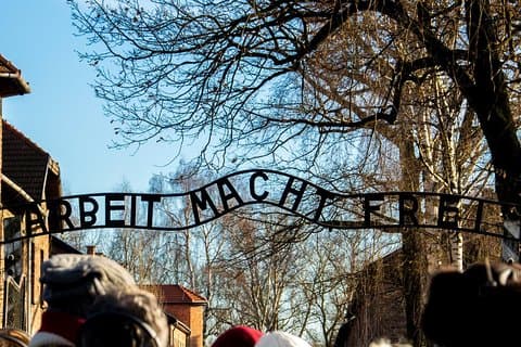 Auschwitz Birkenau Guidad tur Liten grupp med Hotel Pick up