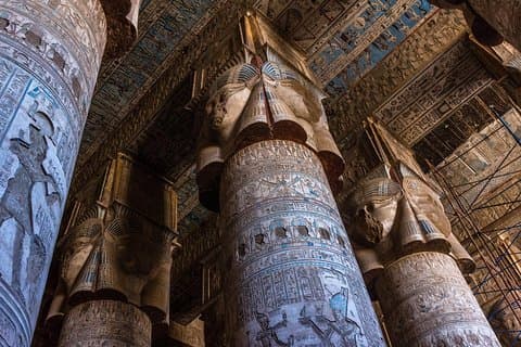 Dendara- und Abydos-Tempel (mit dem Auto).
