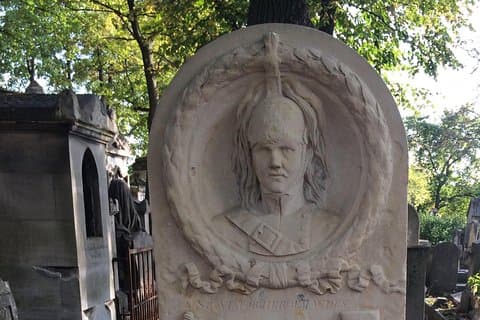 One Hour Père Lachaise Cemetery: A Self-guided Audio Tour