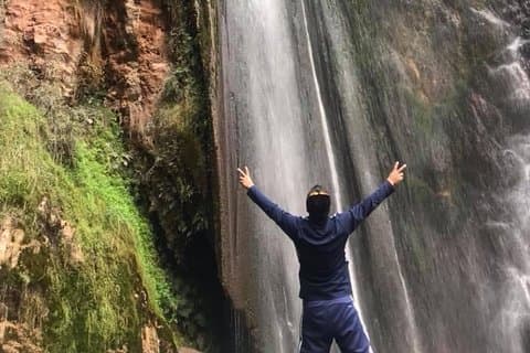 Trek naar Perolniyoc-watervallen