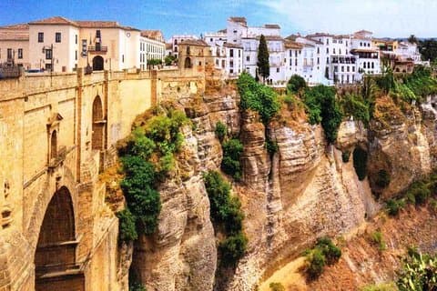 Privater Transfer von Sevilla nach Granada mit Besuch in Ronda
