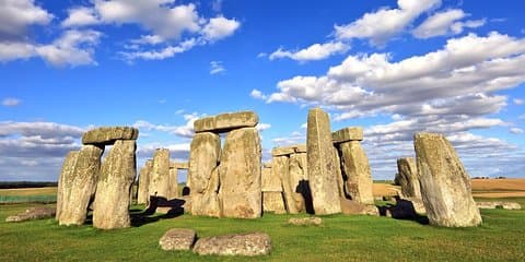 ストーンヘンジ経由でサウサンプトンからロンドンへのポストクルーズプライベートトランスファー