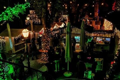 Excursão guiada pelo mercado de natal em Zagreb com degustação de alimentos