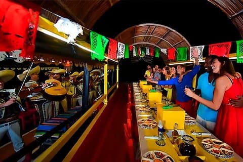 Xoximilco Tour Mexikanische Folklore mit Playa Del Carmen & Cancun