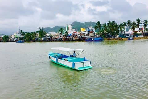 Croisière fluviale privée d'une demi-journée à Nha Trang