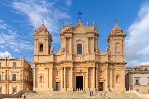 Noto - Villa del Tellaro (roman mosaics) - Marzamemi walking tour