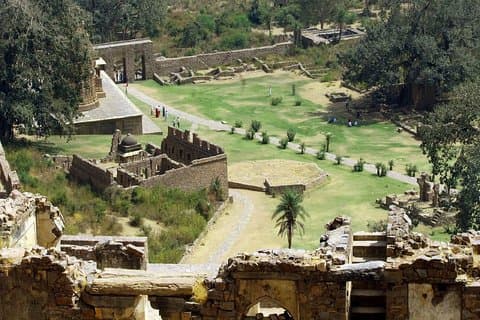 Guidet dagstur til Abhaneri og hjemsøkte Bhangarh fra Jaipur