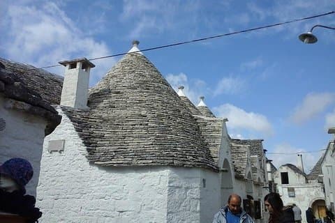 Zona TRULLI visita ALBEROBELLO y LOCOROTONDO desde Bari
