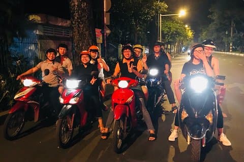 Ho Chi Minh-stad Sightseeing-nachttour per scooter