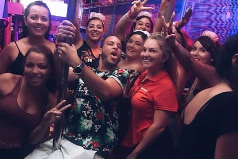 Todo lo que puedas beber- Club Crawl Los Cabos
