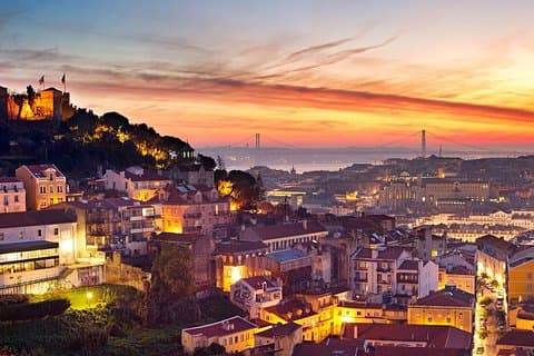 Visite de Lisbonne en petit groupe avec transport