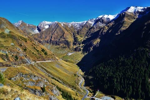 Castelli di Bran e Peles attraverso la migliore strada del mondo: la strada Transfagarasan