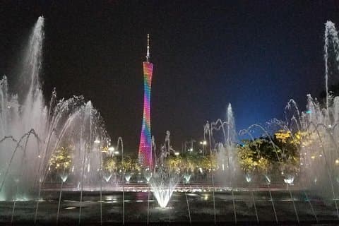 Canton Tower With the Lunchを含む新旧の広州を探索する