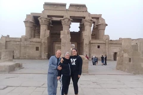 geweldige dagtour naar de tempels van Edfu en Kom Ombo vanuit Luxor met de auto
