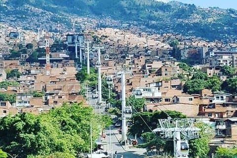 Medellín City Comuna 13 en Arvi Park Privétour met volledige dag