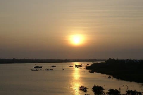 My Son Sunset Trip with Banh Mi and Cruise from Hoi An/ Da Nang