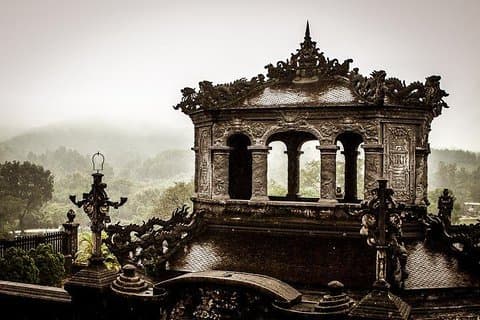 Explore 3 Royal Tombs with Informative English-Speaking Driver